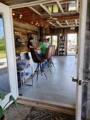 Bar Area at 3 North Vines