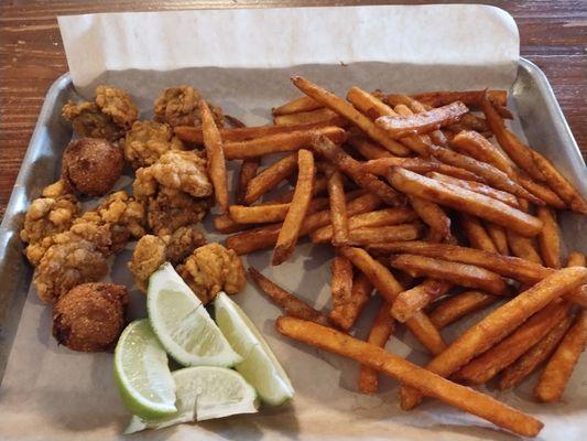 Fried oysters and fries