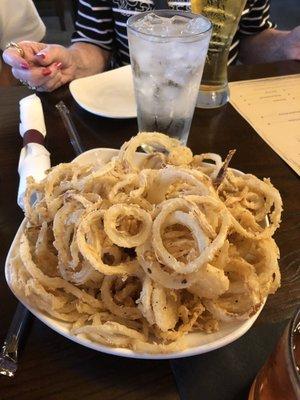 Thin and crispy onion rings - delish!