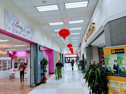 Emmert Cali Saigon Mall