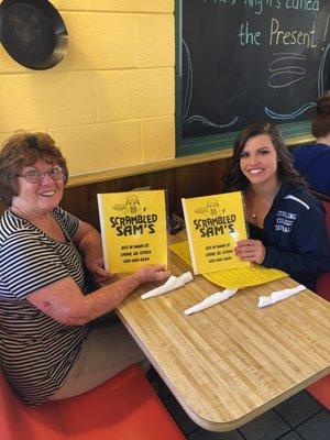 Had a great breakfast in Lyons, Kansas. It's one of our granddaughters favorite. Another is the Broadway cafe in Sterling, Kansas.