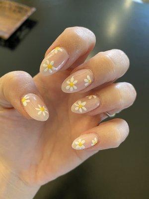 Flower nail design