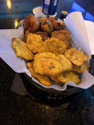 Chicken chunks and tostones