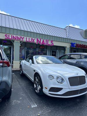 Welcome to Sunny Lux Nails.