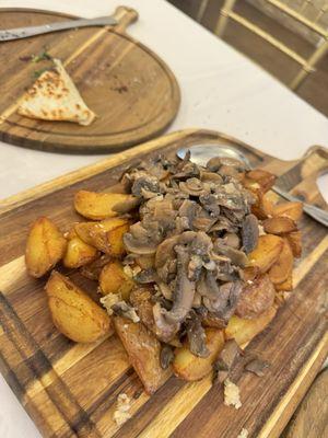 Potatoes with Mushrooms