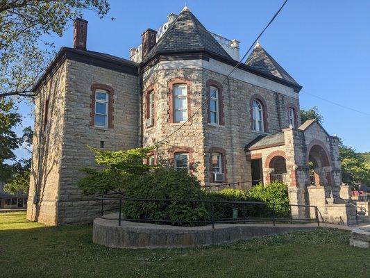 Marion County Courthouse, Yellville