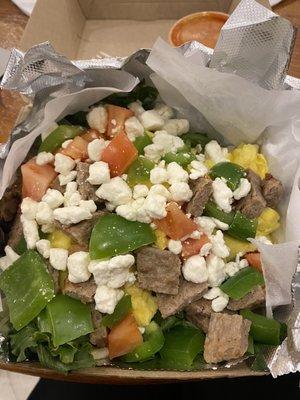 Breakfast bowl (spring mix, egg, turkey sausage, goat cheese, peppers tomatoes and Frank's)