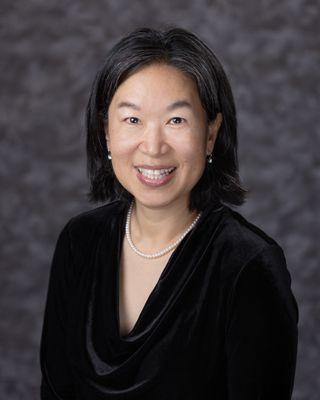 Noelene Pang, MD
Oculoplastics and Facial Rejuvenation