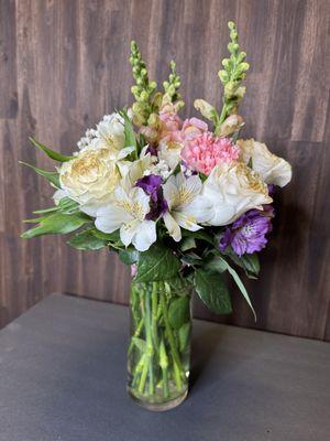 Mixed flowers in a vase.