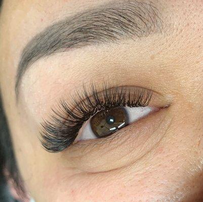 Volume lashes