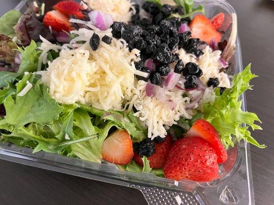 Strawberry Blueberry Cashew Salad