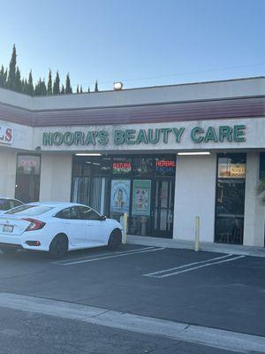 Noora's beauty salon Anaheim