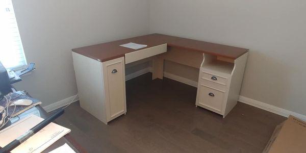 bush corner desk