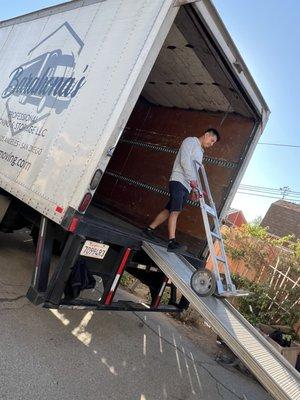 Barahona's Professional Moving and Storage