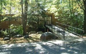 Entrance to Dr. Levine's office with direct ramp to 2nd floor.