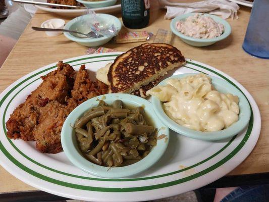 Meatloaf, green beans, white cheddar Mac-n-cheese, and cornbread