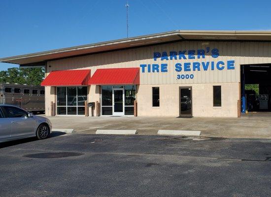 PARKERS TIRE & AUTO SERVICE