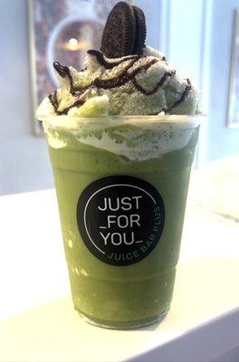 Matcha Oreo smoothie