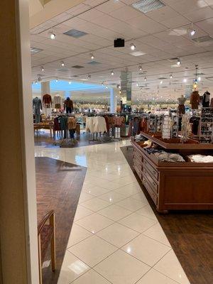 Von Maur Charlestown Mall