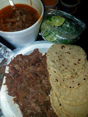 Birria de Chivo, en caldo y seca con tortillas hechas a mano!