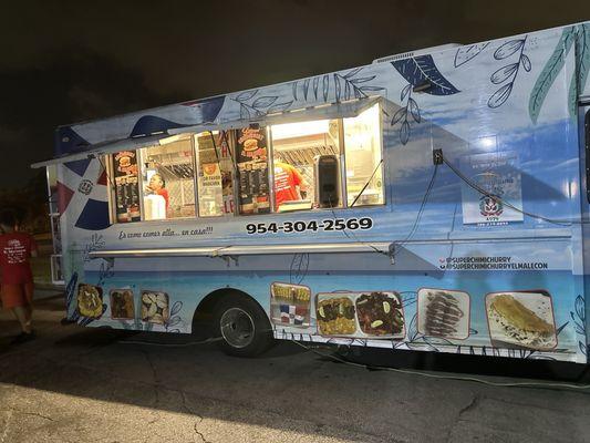 Best food truck dominican