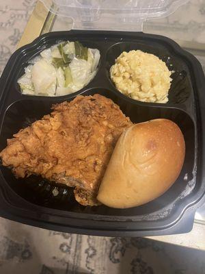 Fried chicken , Mac and cabbage