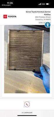 The photo of the Air filter that Toyota sent me claiming that my filter was dirty and that it needed changing.