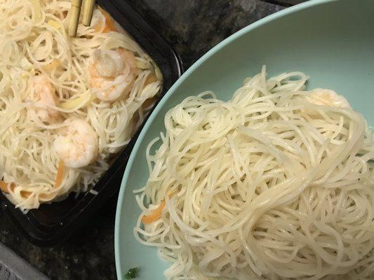 Shrimp Chow Mei Fun exactly as I like! Mildly seasoned and amazing texture