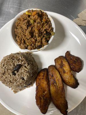 Ground beef w/ Cuban black rice and sweet planting