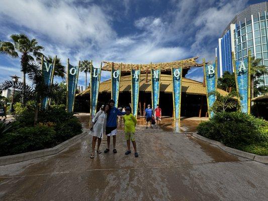 Vinimos a Volcano Bay.