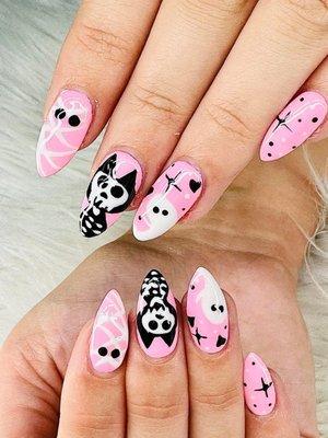 Cat skeleton nails