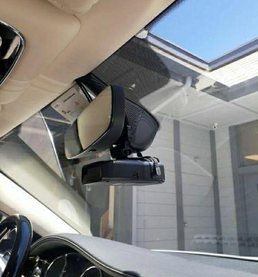 Platinum 100 radar detector from k40 on a Blendmount rear view mirror mount in a 2020 Bentley Mulsanne