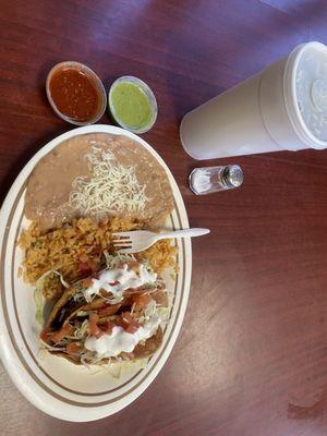 Potato tacos, rice and beans.  Agua de pepino con limon y chia