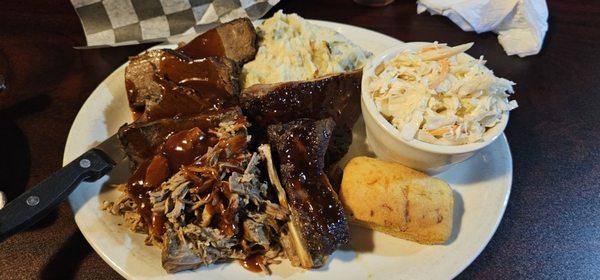 BBQ sampler