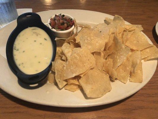 Chips and queso - pretty good amount for a $5 appetizer! Yum!