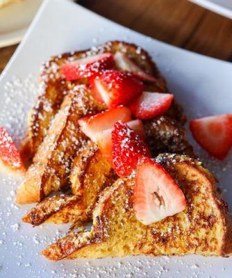 French Toast w strawberries