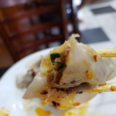 You're dressed/too thick skinned. Delectable pork shuijiao. Dumpling itself is much thicker. Not consistent obviously.