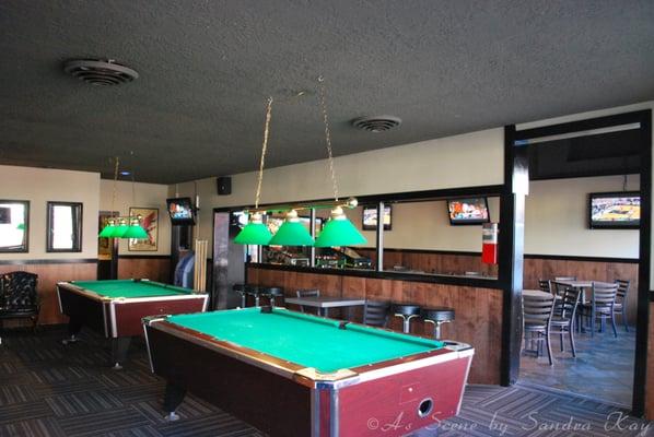 The Commodore Lounge on Burnside. Great Pool Tables.