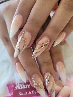 Nail with design