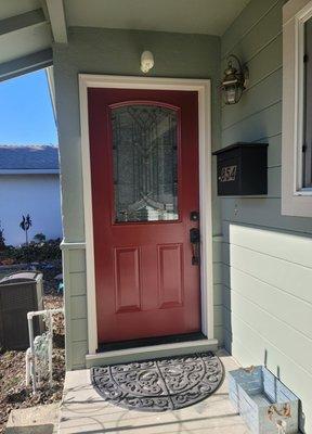 Love my red front door!!