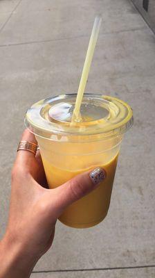 Mango lassi to go