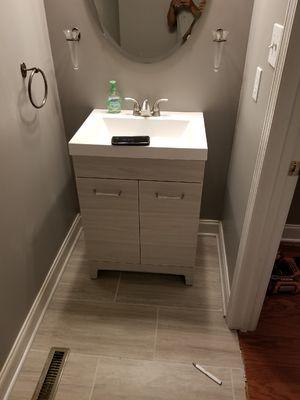 New tile & vanity