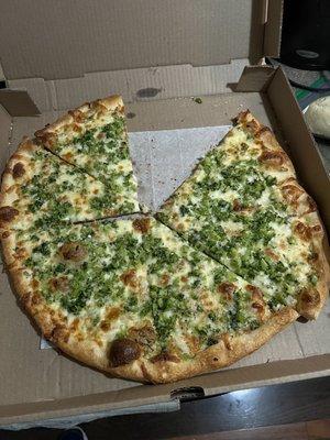 White pizza with broccoli