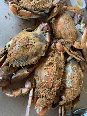 Juicy, hot, seasoned crabs!