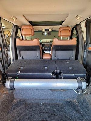 Air suspension reservoir on a Jeep Grand Cerokee