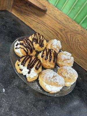 Creme Puffs