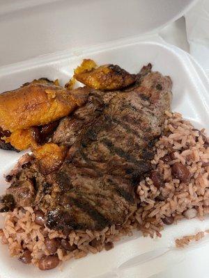 Carne Asada/Charbroiled Beef with Gallo pinto and maduros