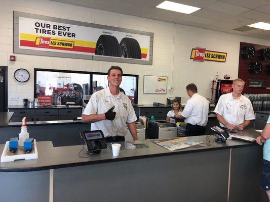 Les Schwab Tire Center