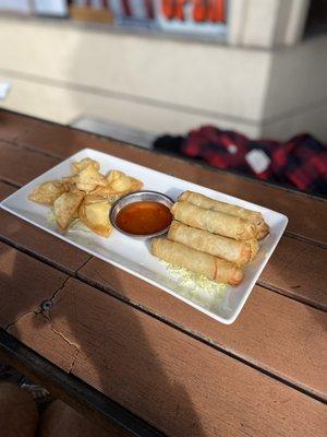 Crispy Egg Roll and cream cheese wantons.  yew!