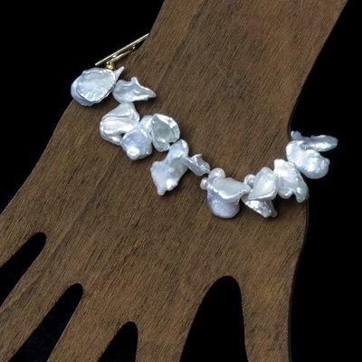 Fine pearl work by Rhonda Munzinger